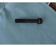 TY290X.02.105  ( Middle bearing bolt )
